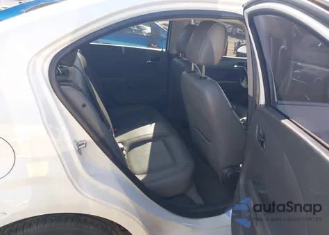 2017 Chevrolet Sonic Premier Auto z USA, uszkodzony, nr VIN 1G1JF5SB4H4125899